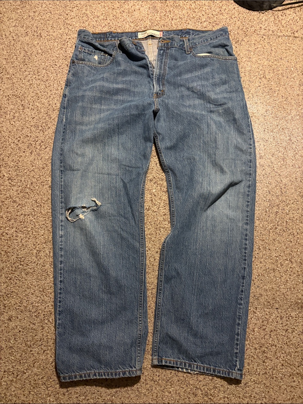 Levi's Men's Distressed Blue Relax Straight Jeans
